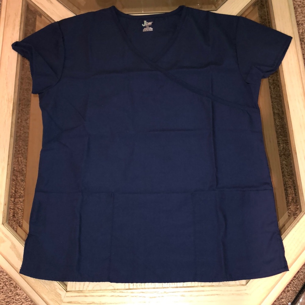 Scrub top
